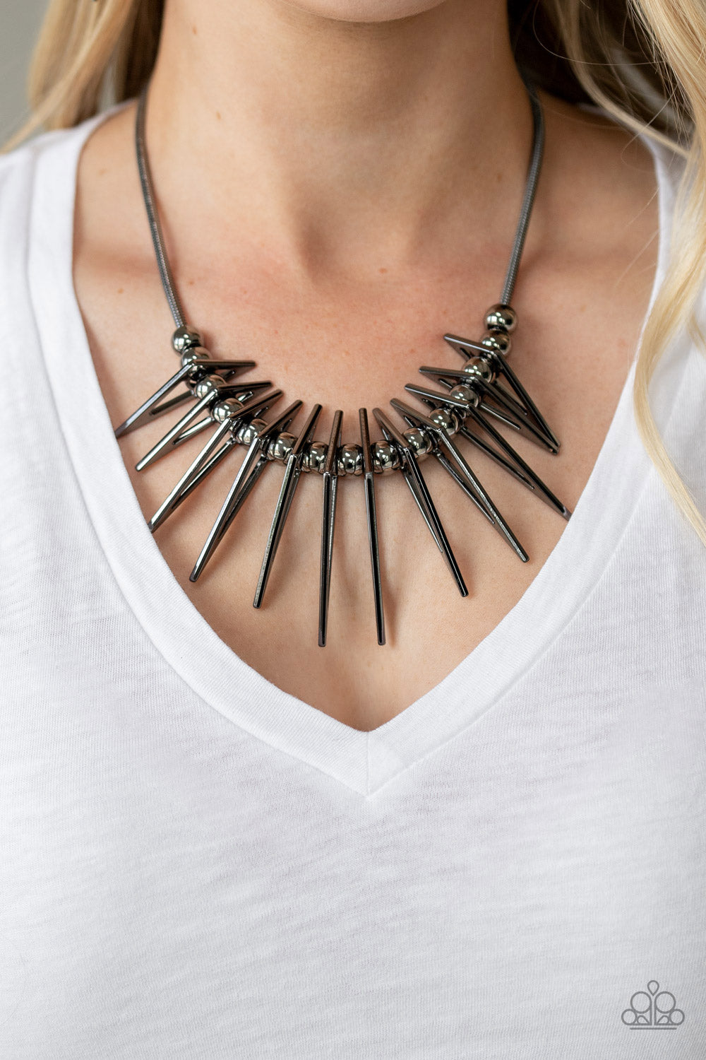 Fully Charged - black - Paparazzi necklace
