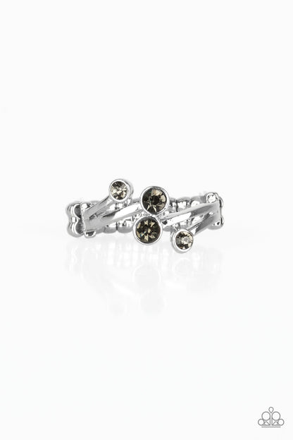 GLOWING Great Places - silver - Paparazzi ring