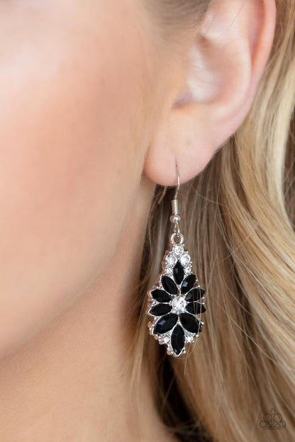 Gala Goddess - black - Paparazzi earrings