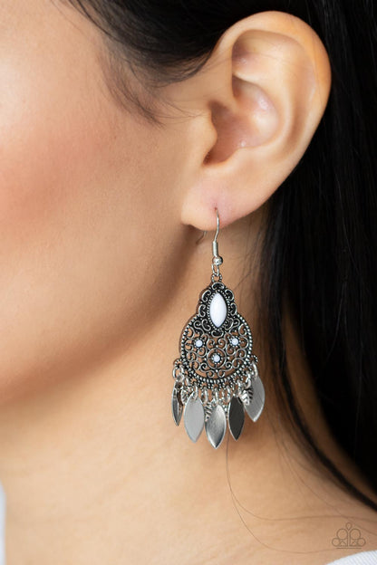 Galapagos Glamping - white - Paparazzi earrings