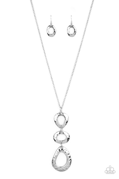 Gallery Artisan - silver - Paparazzi necklace