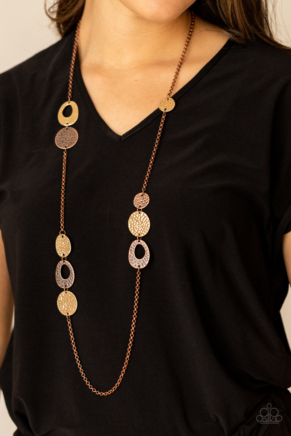 Gallery Guru - copper - Paparazzi necklace