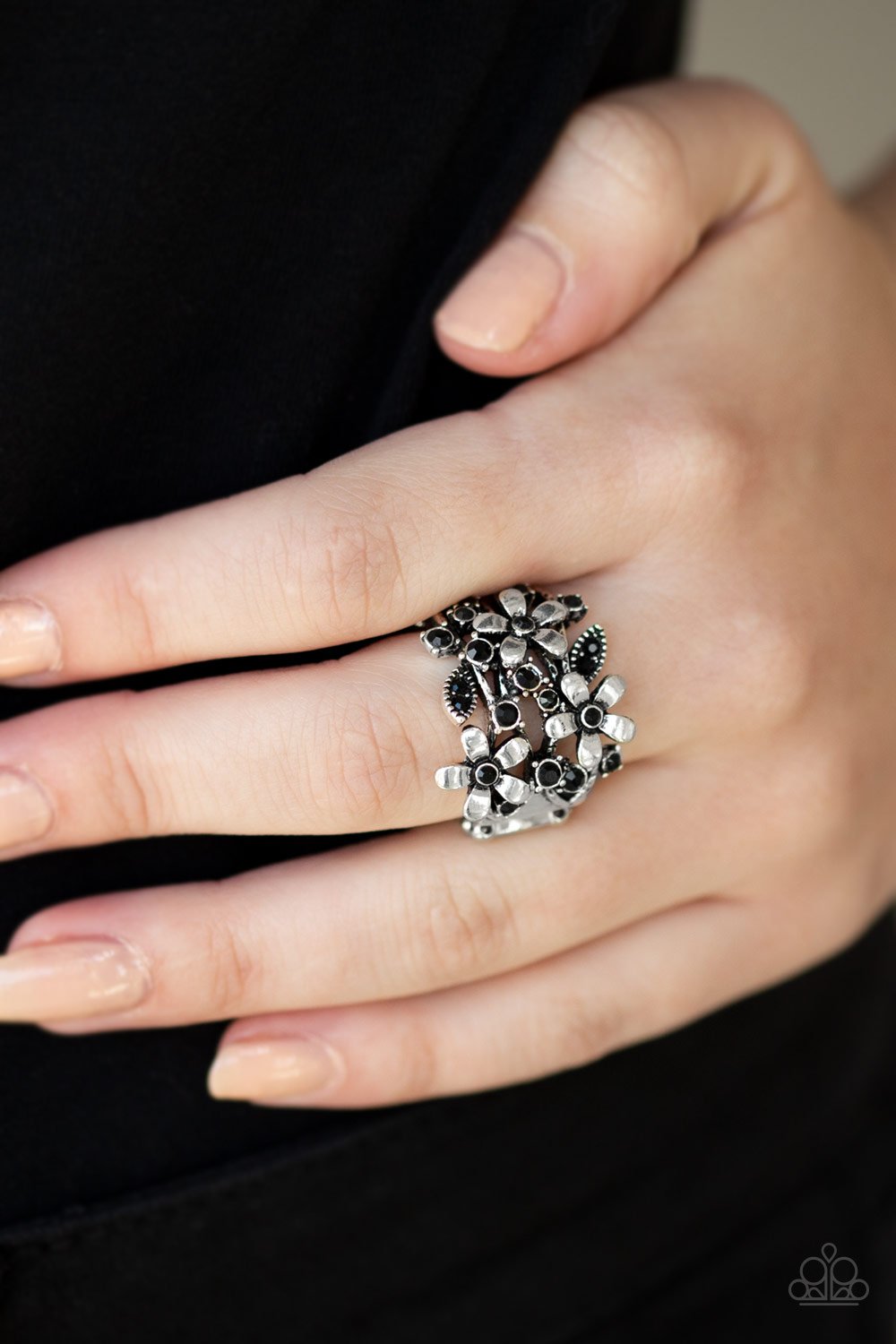Gardenia Gleam-black-Paparazzi ring