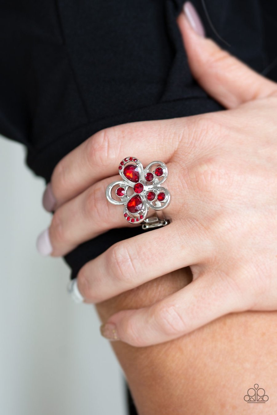 Gardens of Grandeur - red - Paparazzi ring