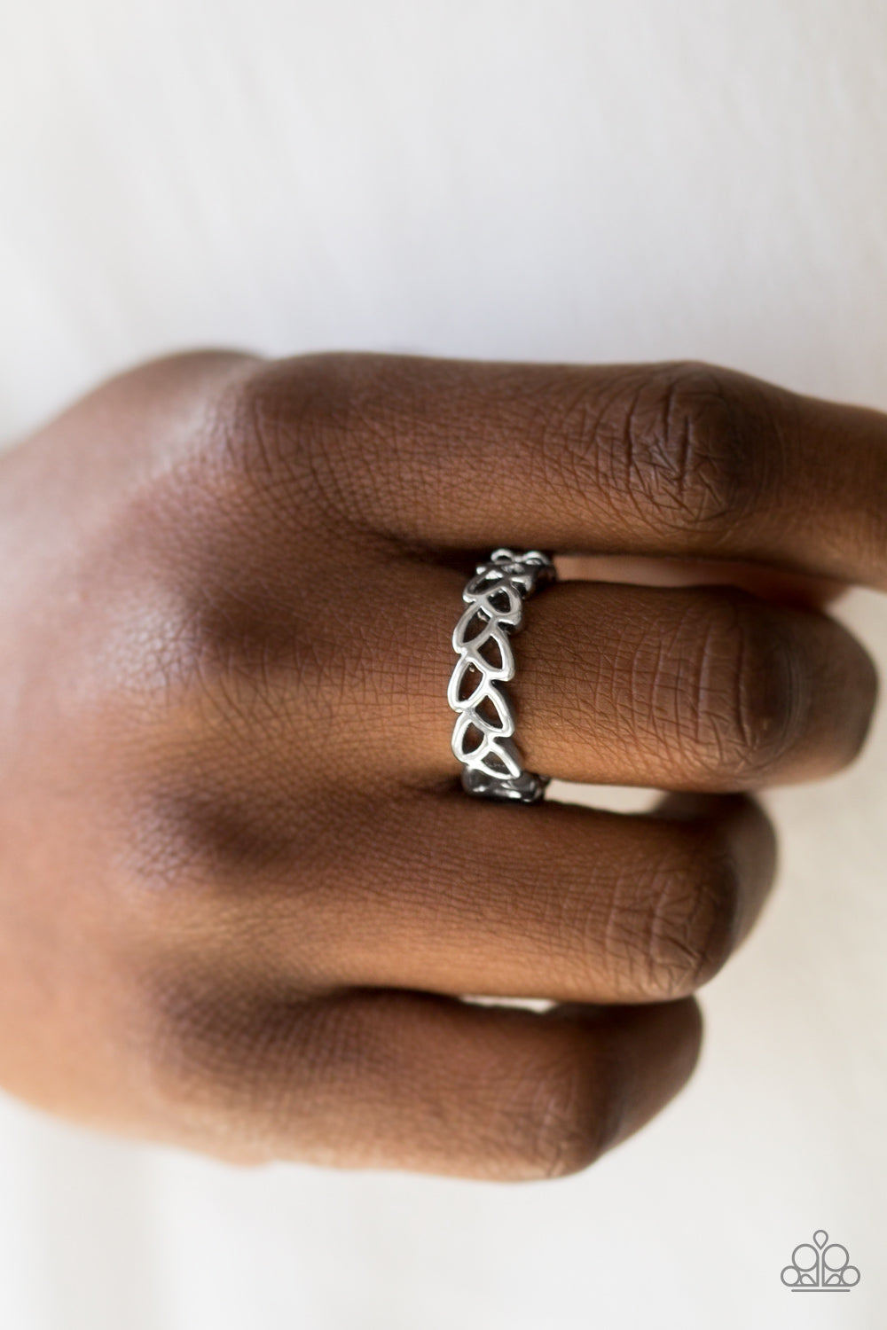 Garland Grandeur - silver - Paparazzi ring