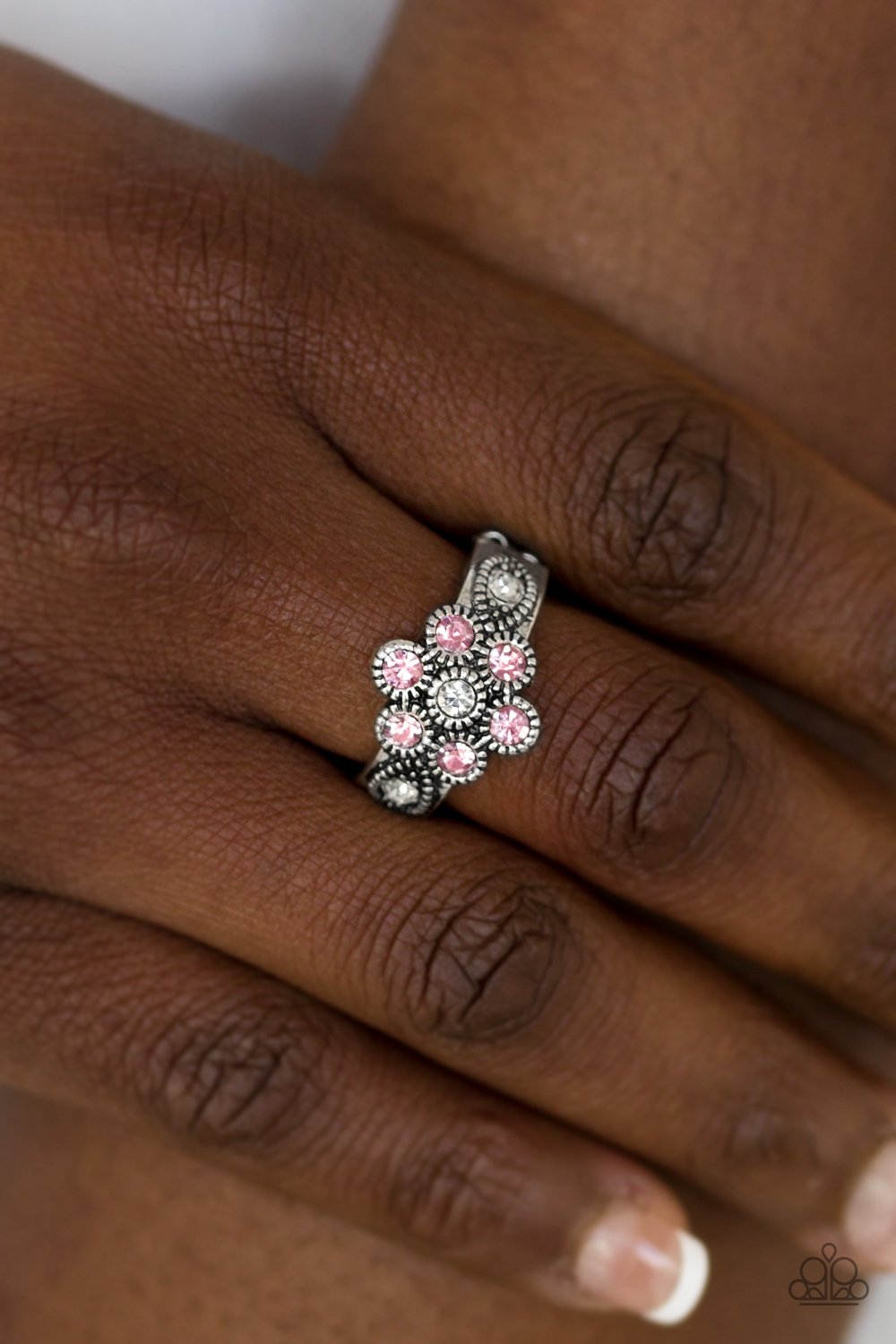 Garland Glamour - pink - Paparazzi ring