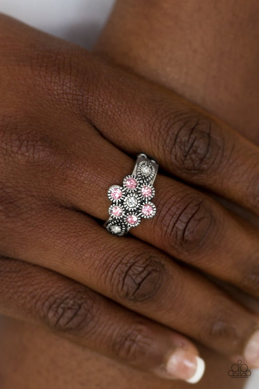 Garland Glamour - pink - Paparazzi ring