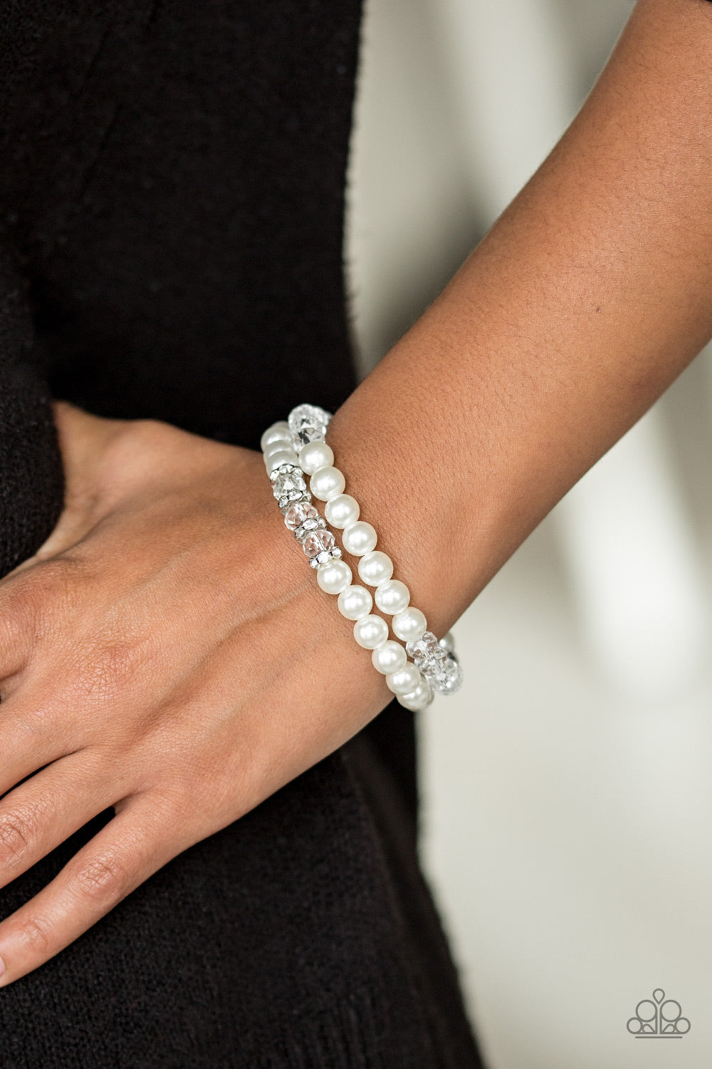 Get a Ballroom - white - Paparazzi bracelet