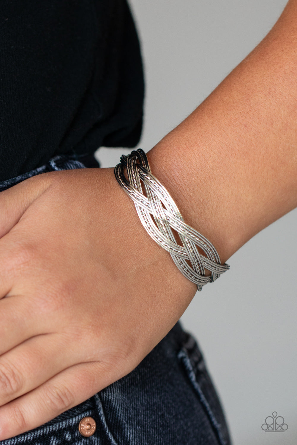 Get Your Wires Crossed - silver - Paparazzi bracelet