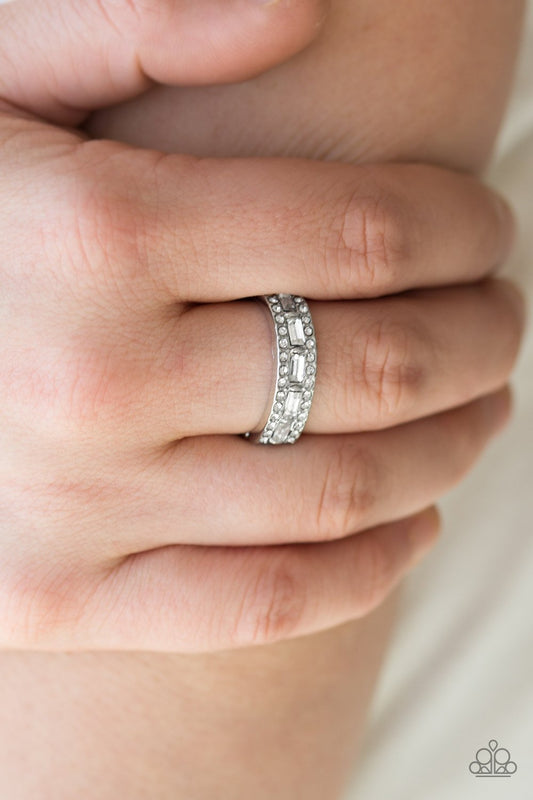Get the Loot - white - Paparazzi ring