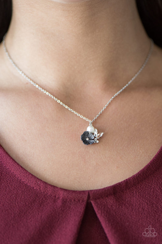 Girl Glimmer - black - Paparazzi necklace