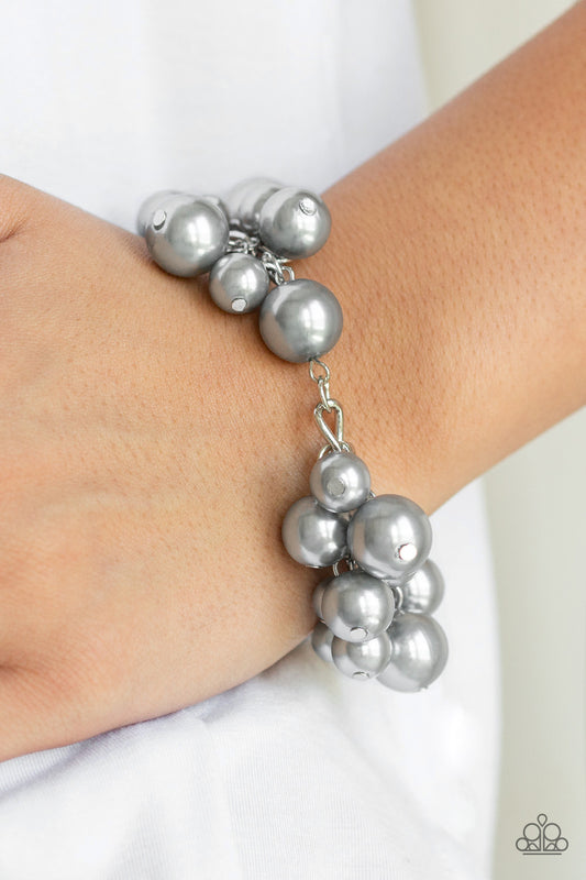 Girls in Pearls - silver - Paparazzi bracelet