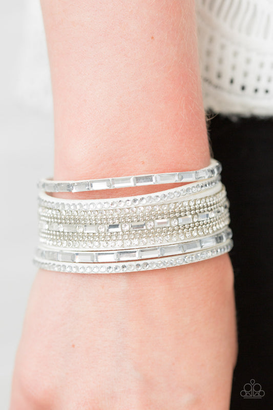 Glam Right - white - Paparazzi bracelet