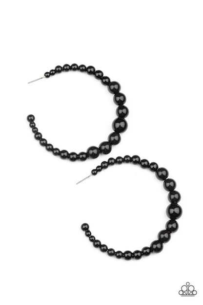 Glamour Graduate - black - Paparazzi earrings