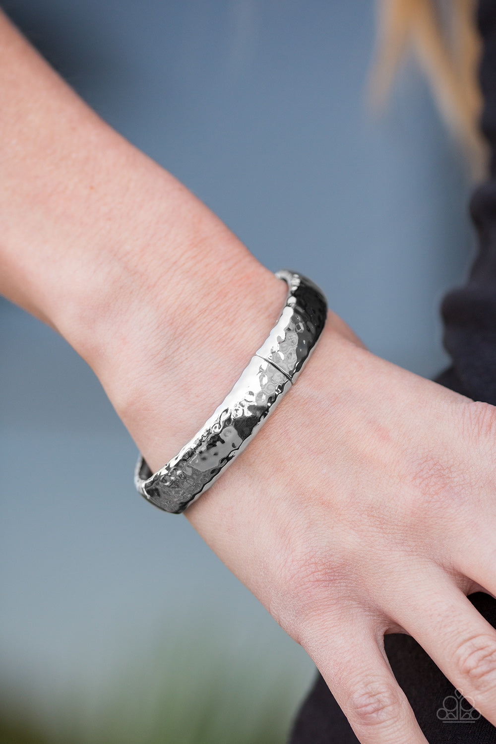 Glimpse of Glimmer - silver - Paparazzi bracelet