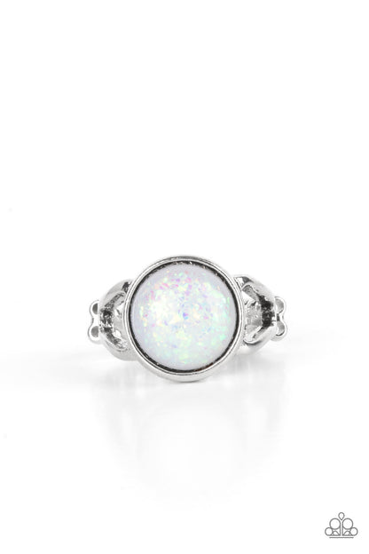 Glitter Grove - white - Paparazzi ring