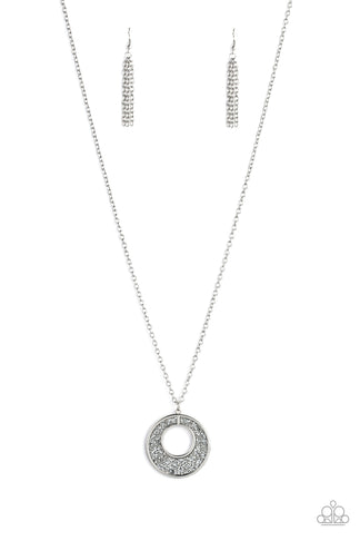Glitzy Glow - silver - Paparazzi necklace – JewelryBlingThing