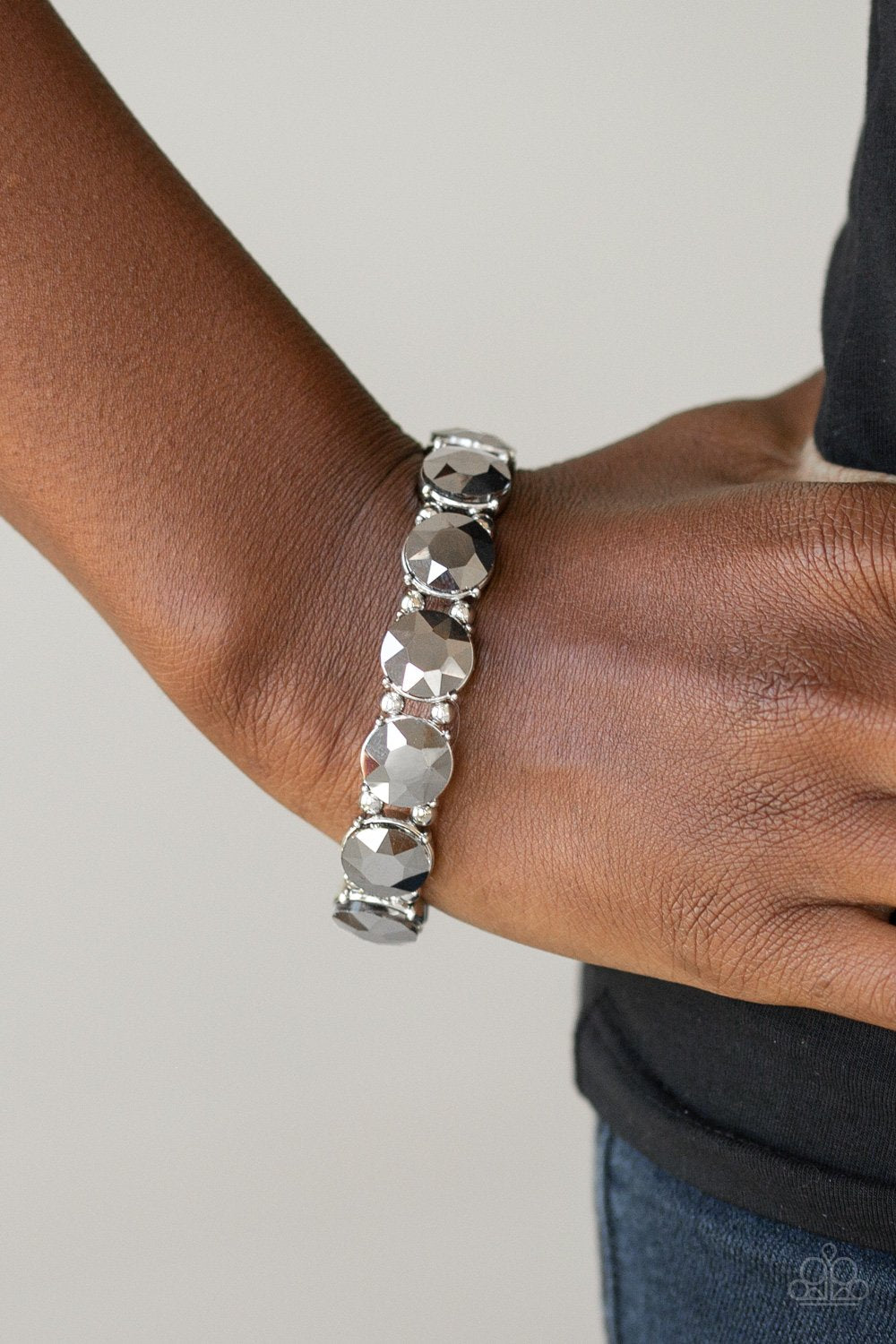 Glitzy Glamorous-silver-Paparazzi bracelet