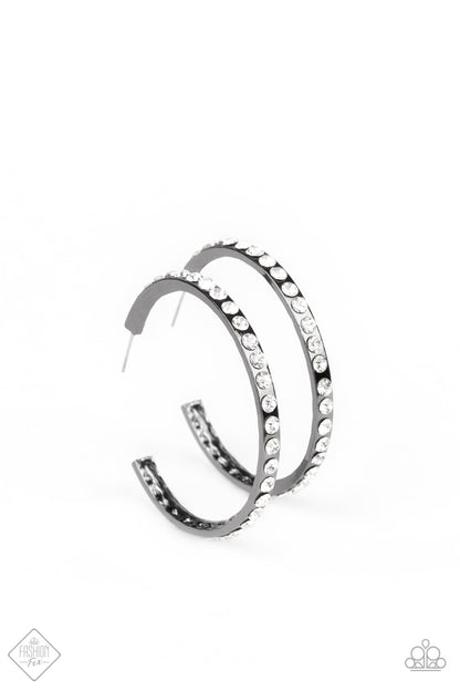 Global Gleam - black - Paparazzi earrings