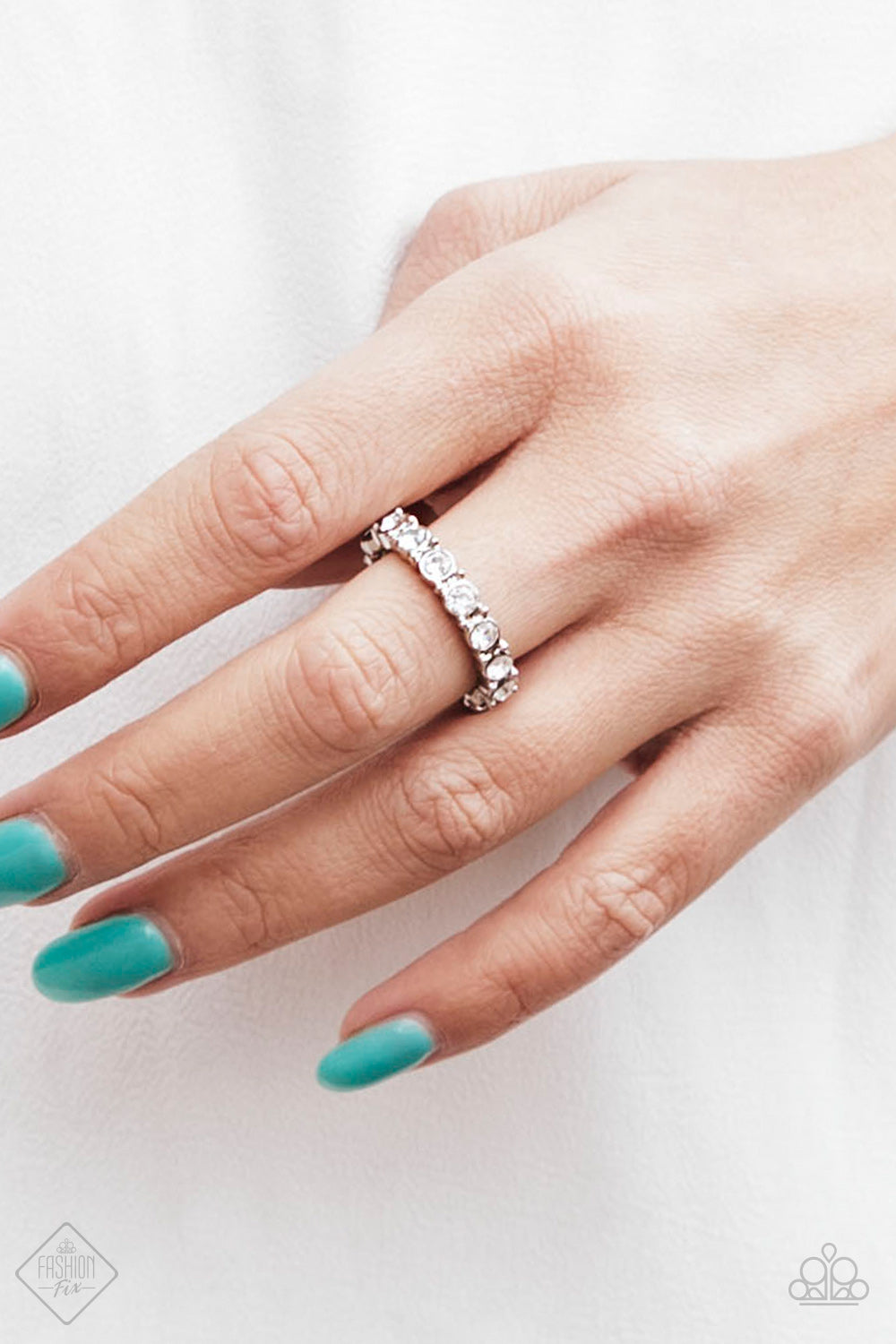 Glow Goals - white - Paparazzi ring