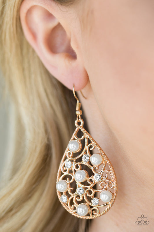 Glowing VINEyards - gold - Paparazzi earrings