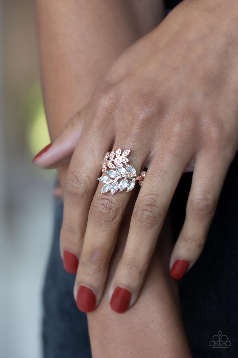 Glowing Gardenista - rose gold - Paparazzi ring