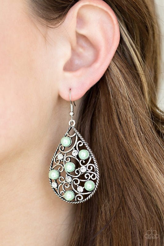 Glowing Vineyards - green - Paparazzi earrings