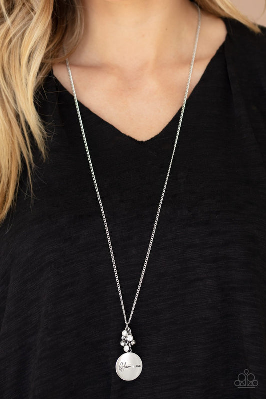 Going for GLAM-ma-white-Paparazzi necklace