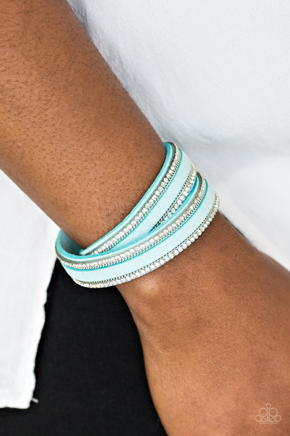 Going for Glam-blue-Paparazzi bracelet