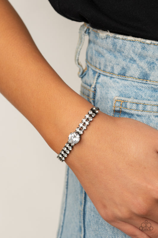 Gorgeously Glitzy - black - Paparazzi bracelet