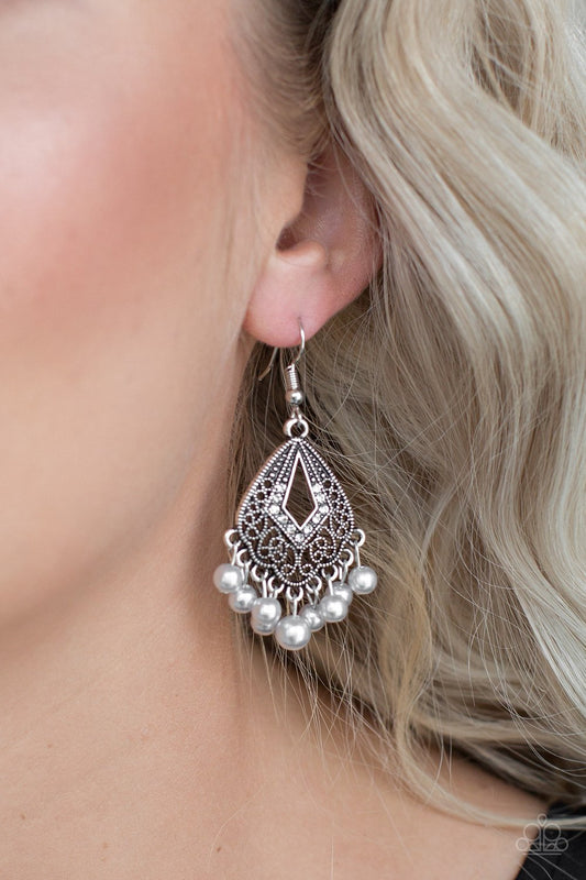 Gracefully Gatsby - silver - Paparazzi earrings