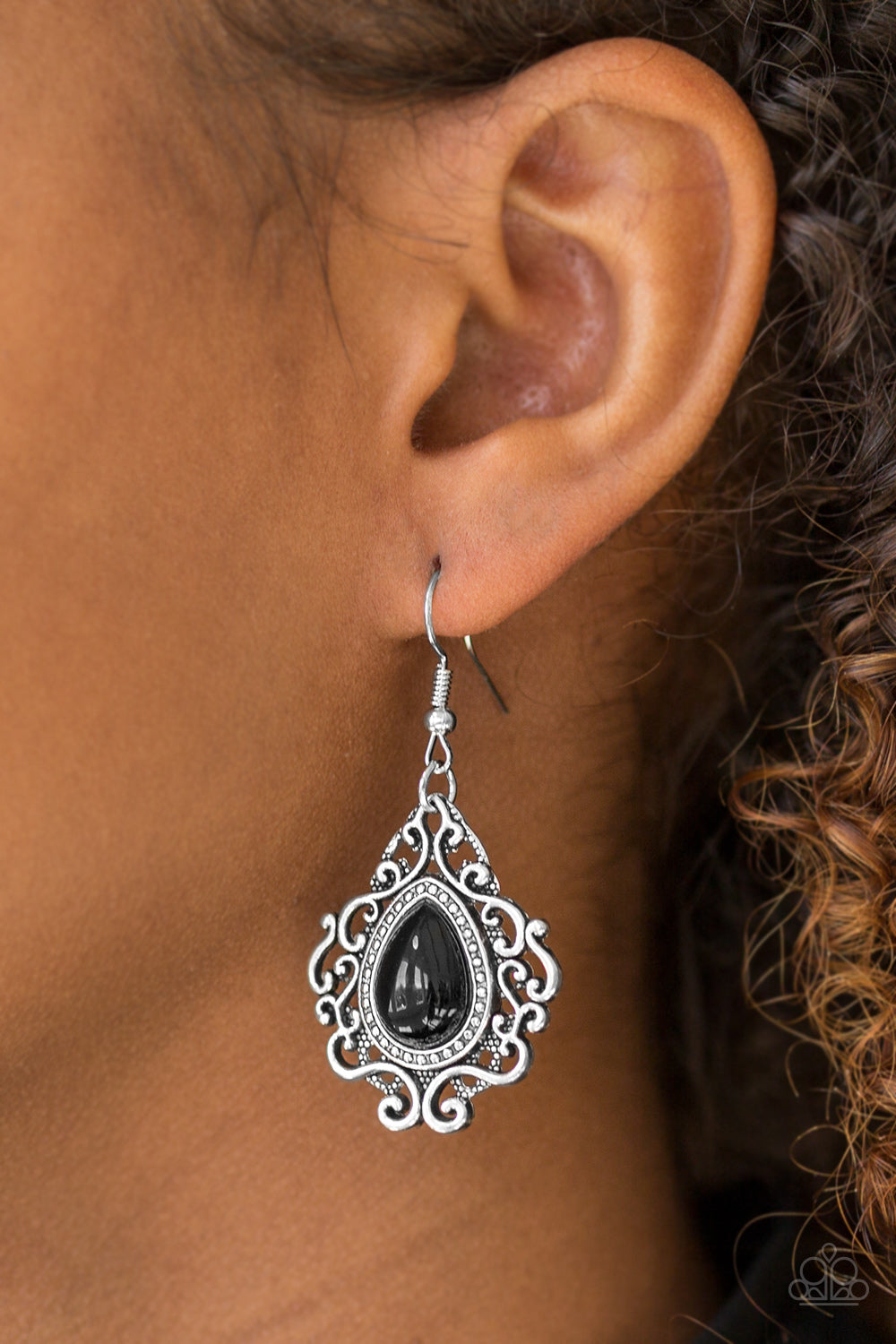 Grand Cayman Grandeur - black - Paparazzi earrings
