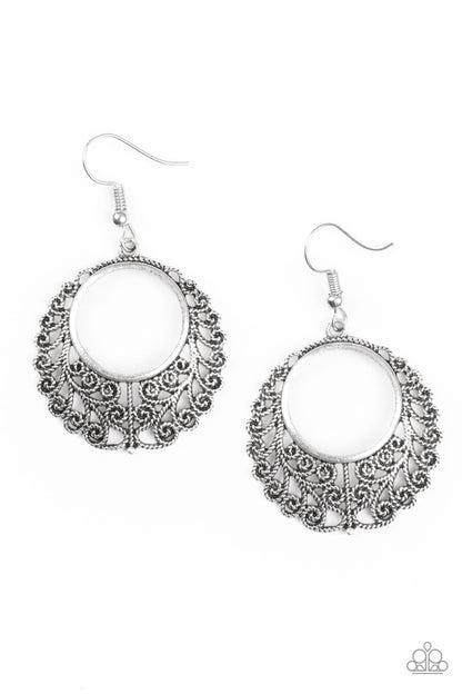Grapevine Glamorous - silver - Paparazzi earrings