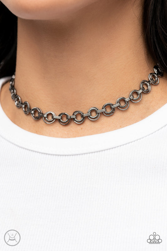 Grit and Grind - black - Paparazzi necklace
