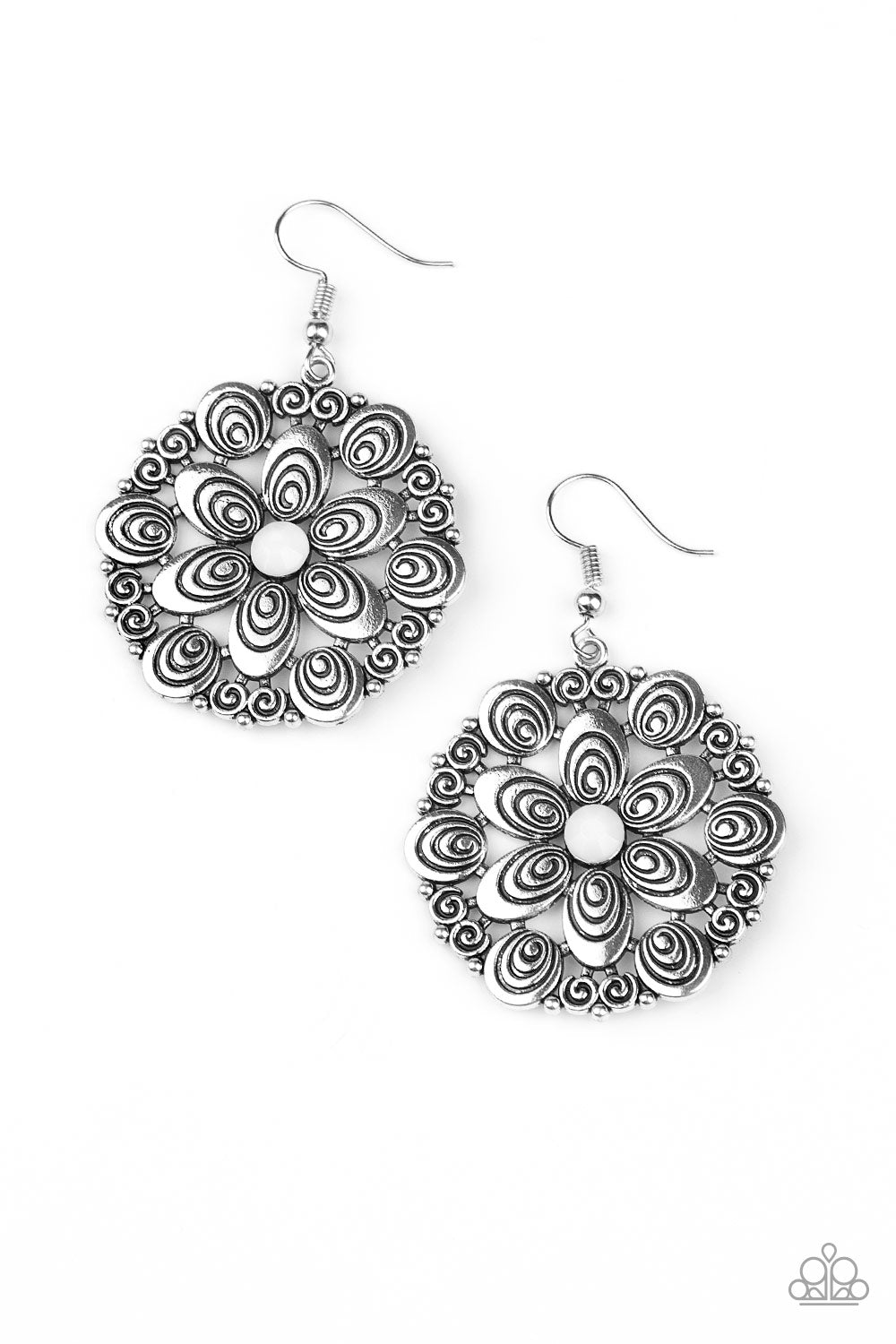 Grove Groove - white - Paparazzi earrings
