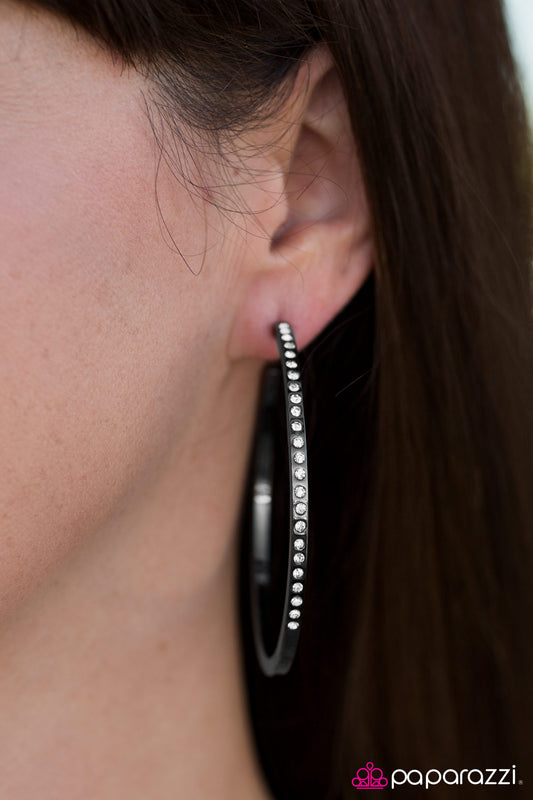 Guest Of Honor - Black - Paparazzi earrings