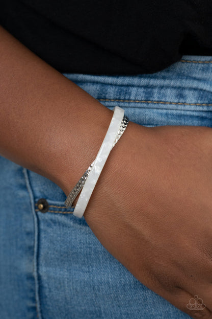 HAUTE On The Trail - white - Paparazzi bracelet