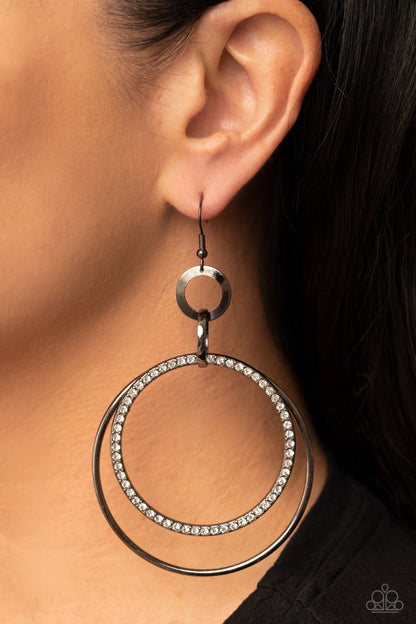 Haute Hysteria - black - Paparazzi earrings