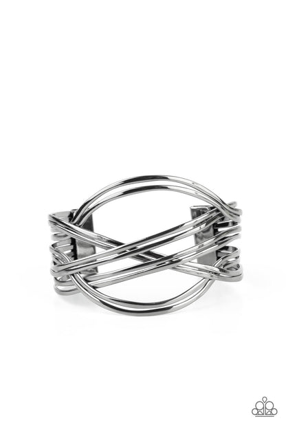 Hautely Hammered - black - Paparazzi bracelet