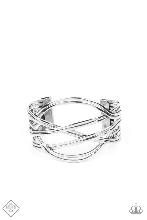 Hautely Hammered - silver - Paparazzi bracelet – JewelryBlingThing