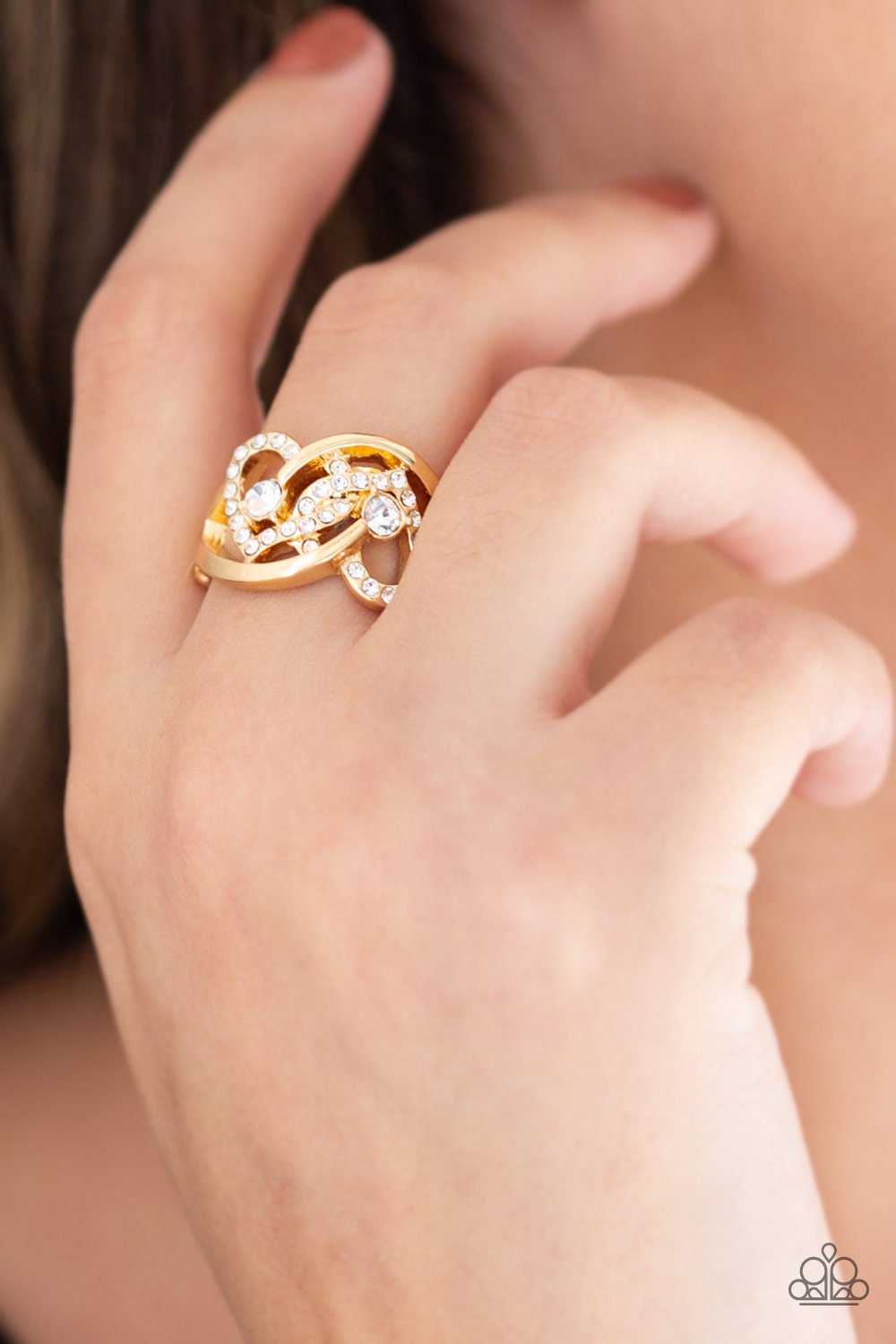 Have the World on a Heart String - gold - Paparazzi ring