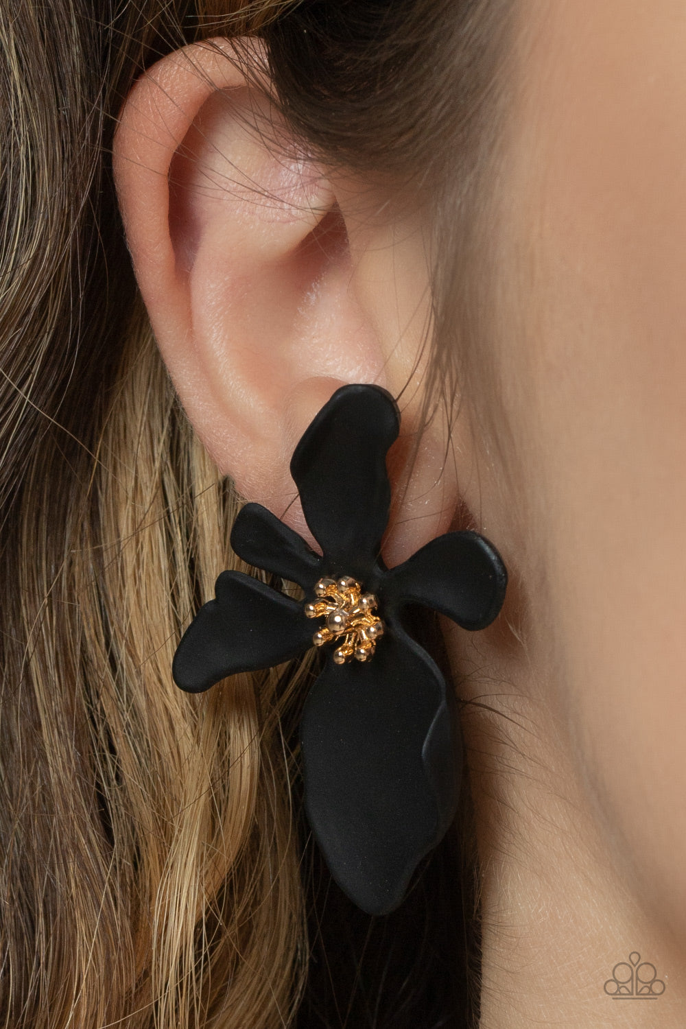 Hawaiian Heiress​ - black - Paparazzi earrings