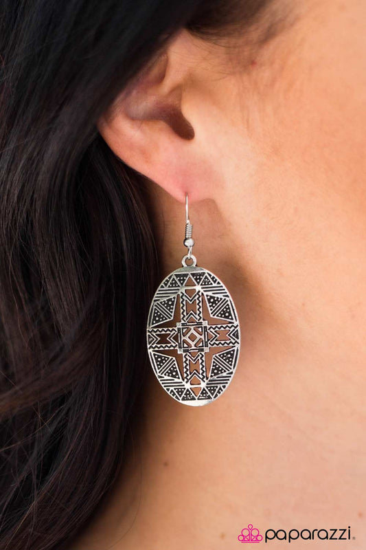 Head Over Boots - Paparazzi earrings