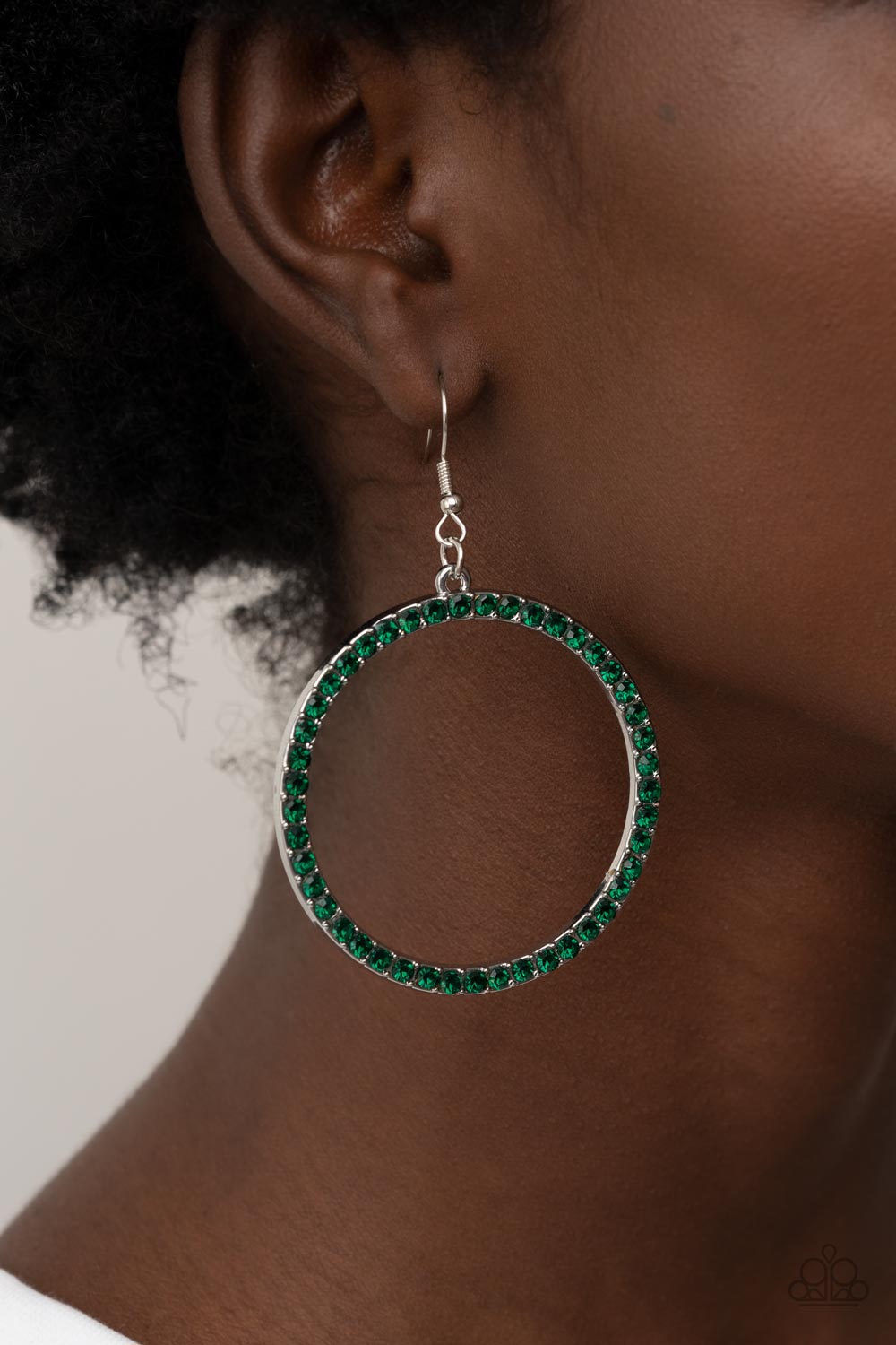 Head-Turning Halo - green - Paparazzi earrings