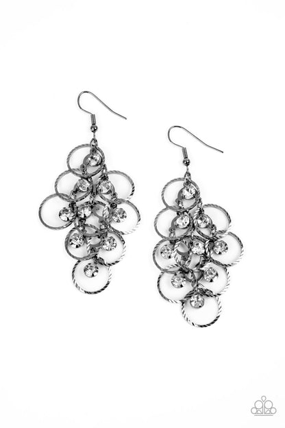 Head Rush - black - Paparazzi earrings