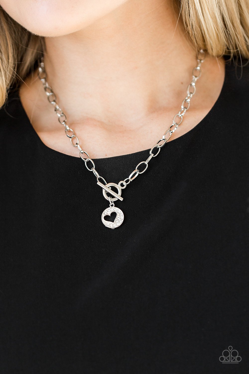 Heartbeat Retreat - white - Paparazzi necklace