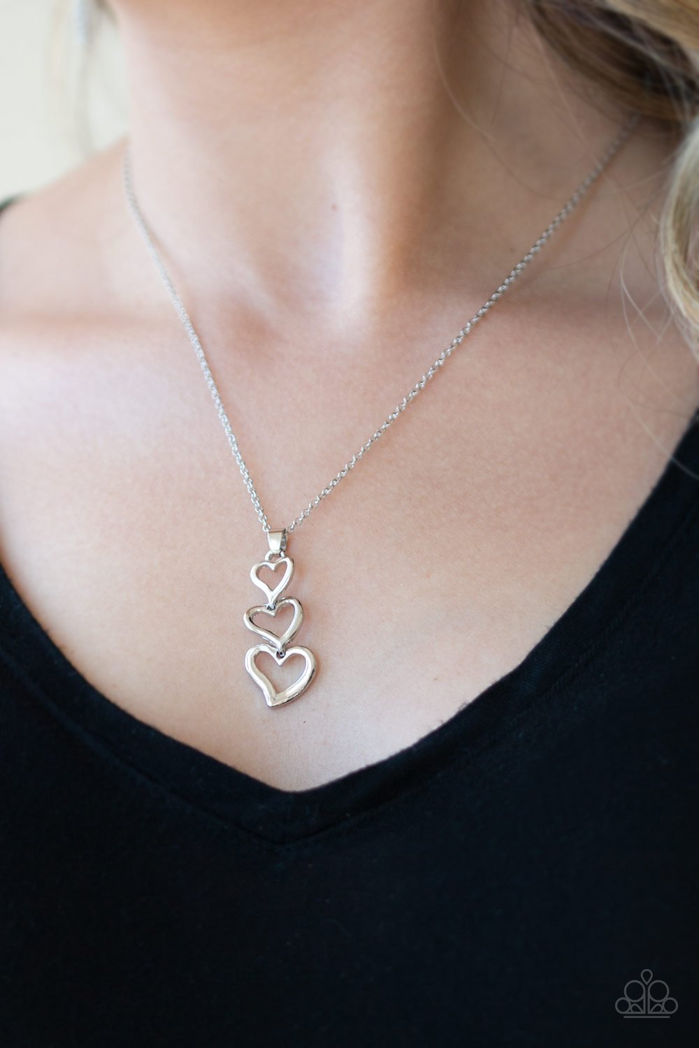 Hearts Aflutter - silver - Paparazzi necklace