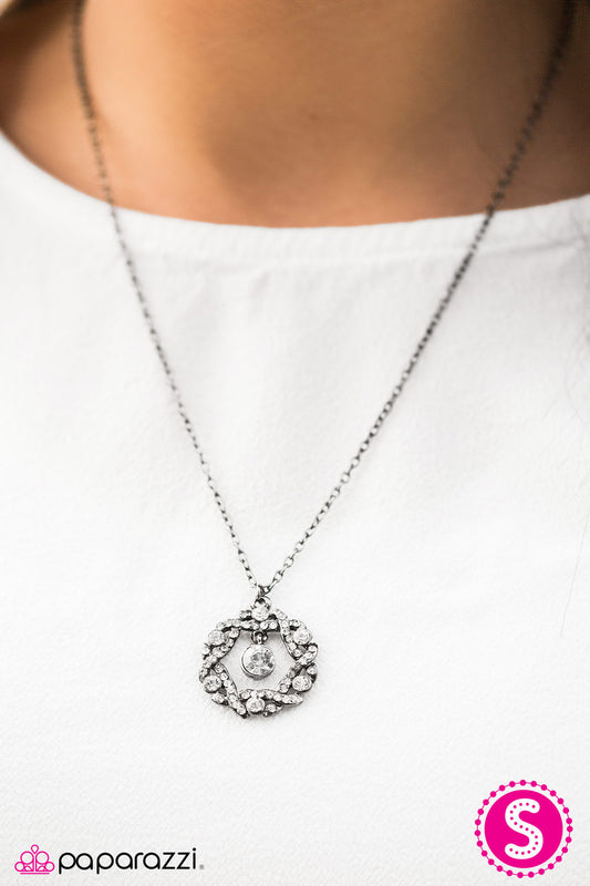 Heavenly Halo - Paparazzi necklace