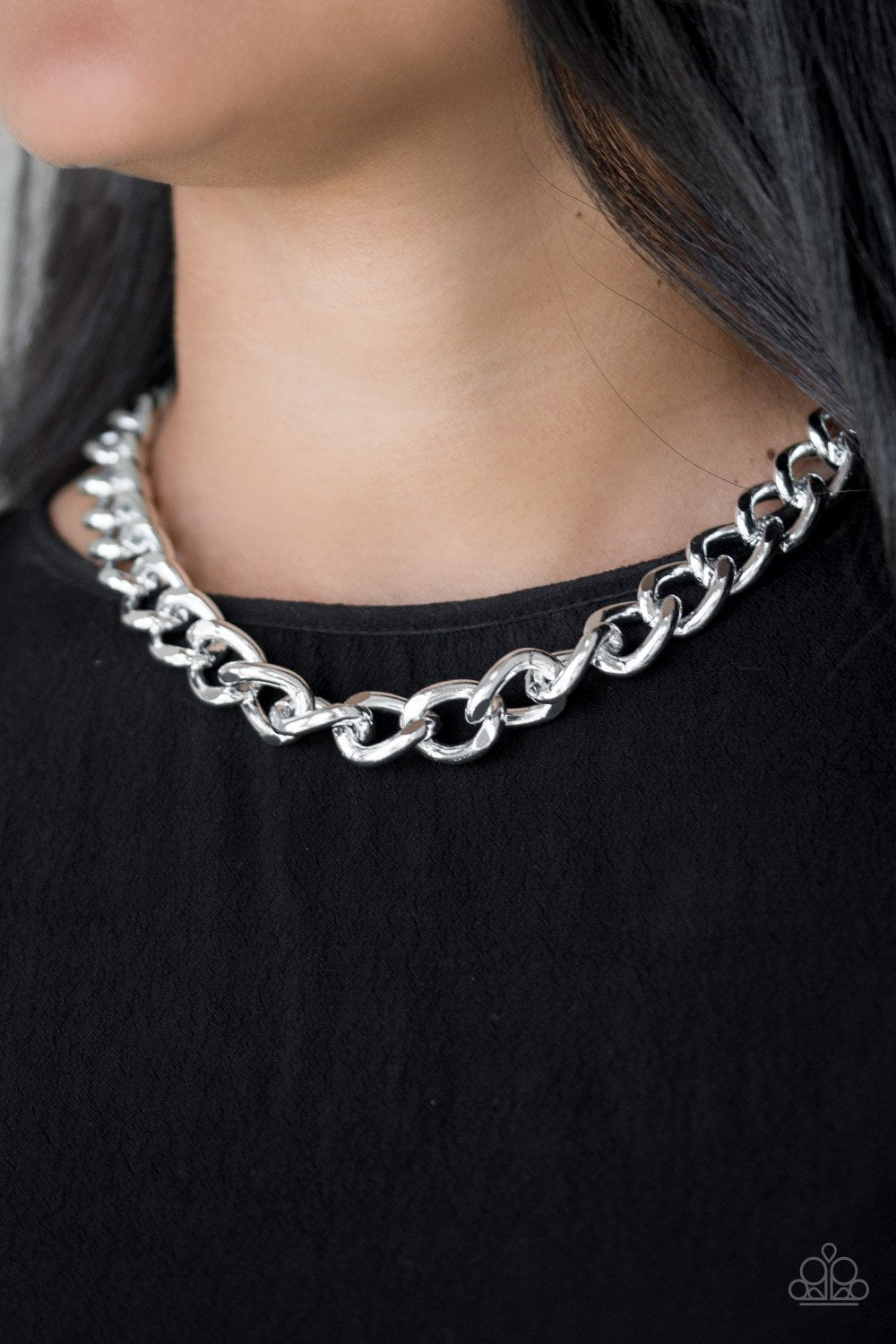 Heavyweight Champion-silver-Paparazzi necklace