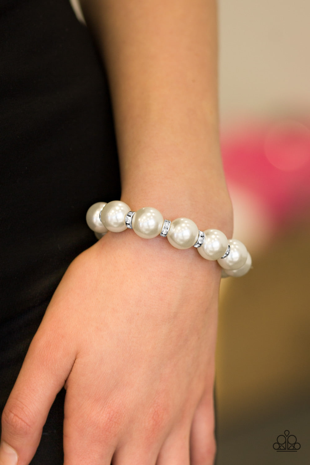 Here Comes the Bridesmaid - white - Paparazzi bracelet